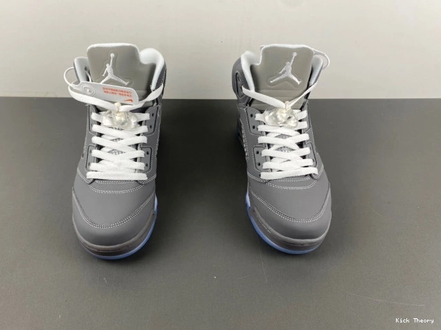 Kicked Out Shoe Store Retro Jordan 136027-005 Grey 5 Air Wolf 0804